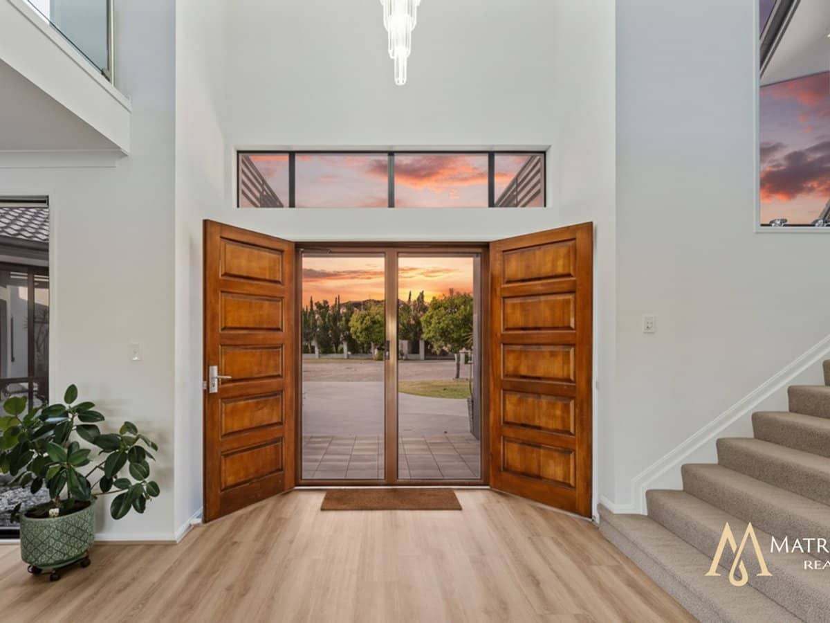 33 Prosperity Drive, HELENSVALE - Thumbnail 6