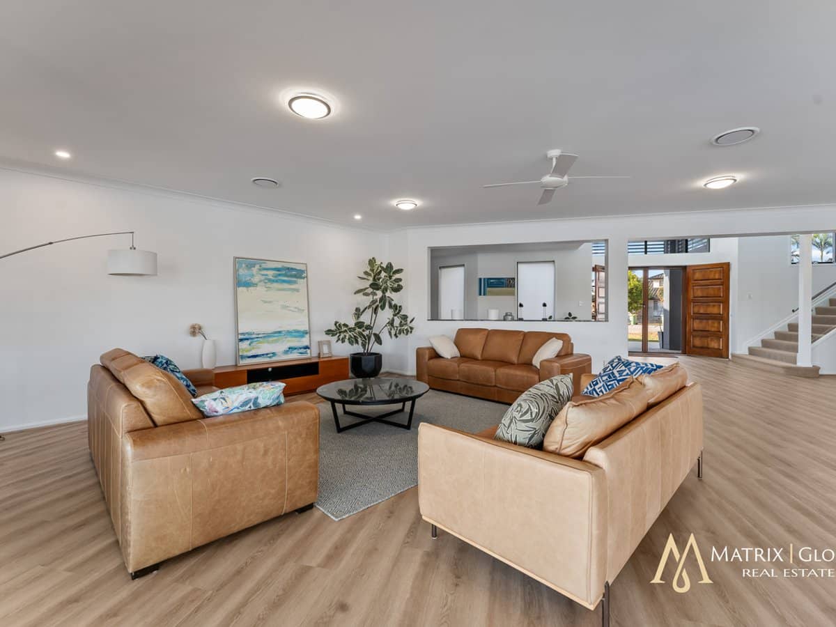 33 Prosperity Drive, HELENSVALE - Thumbnail 9