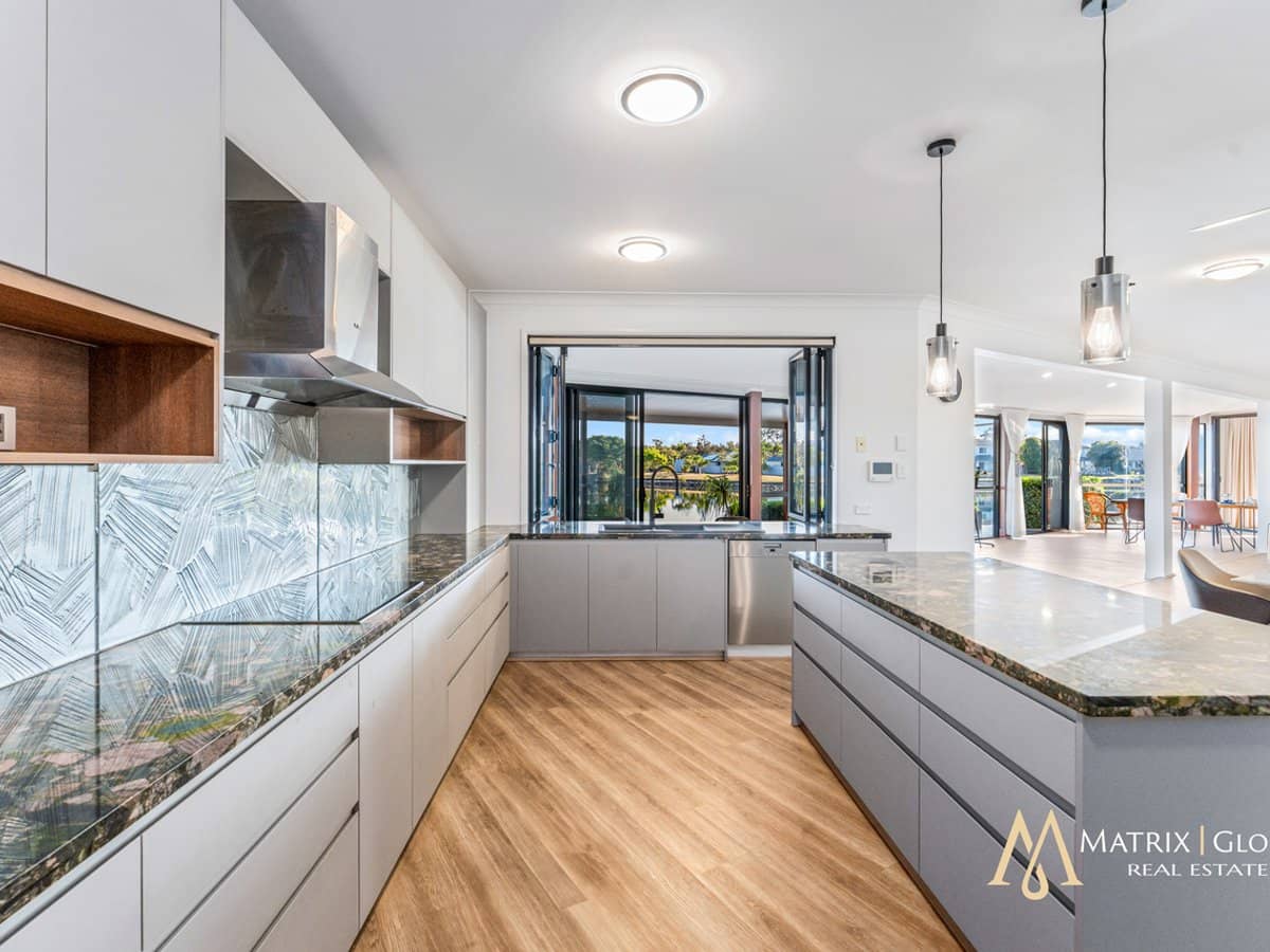 33 Prosperity Drive, HELENSVALE - Thumbnail 10