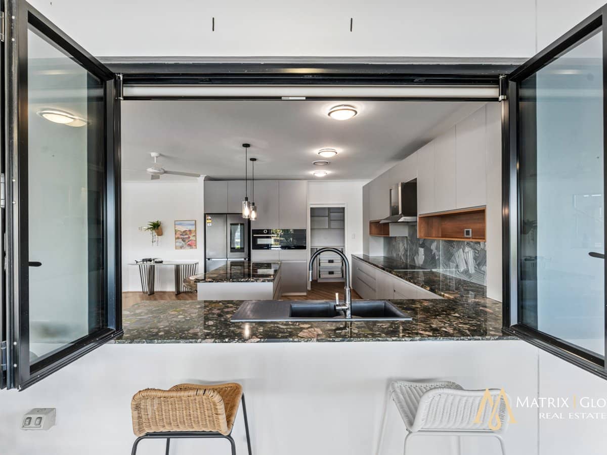 33 Prosperity Drive, HELENSVALE - Thumbnail 13