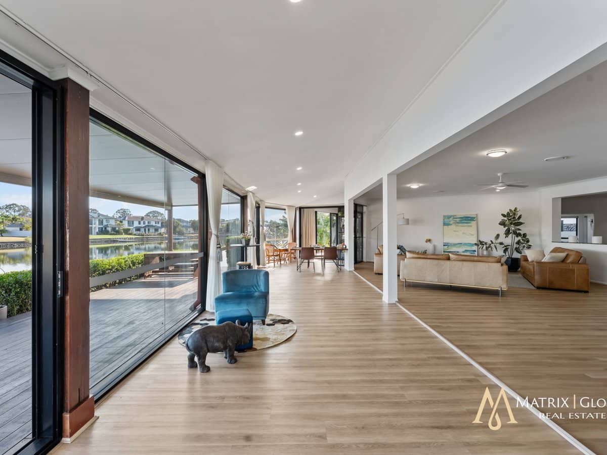 33 Prosperity Drive, HELENSVALE - Thumbnail 14