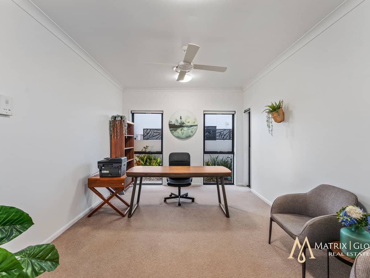 33 Prosperity Drive, HELENSVALE - Thumbnail 17