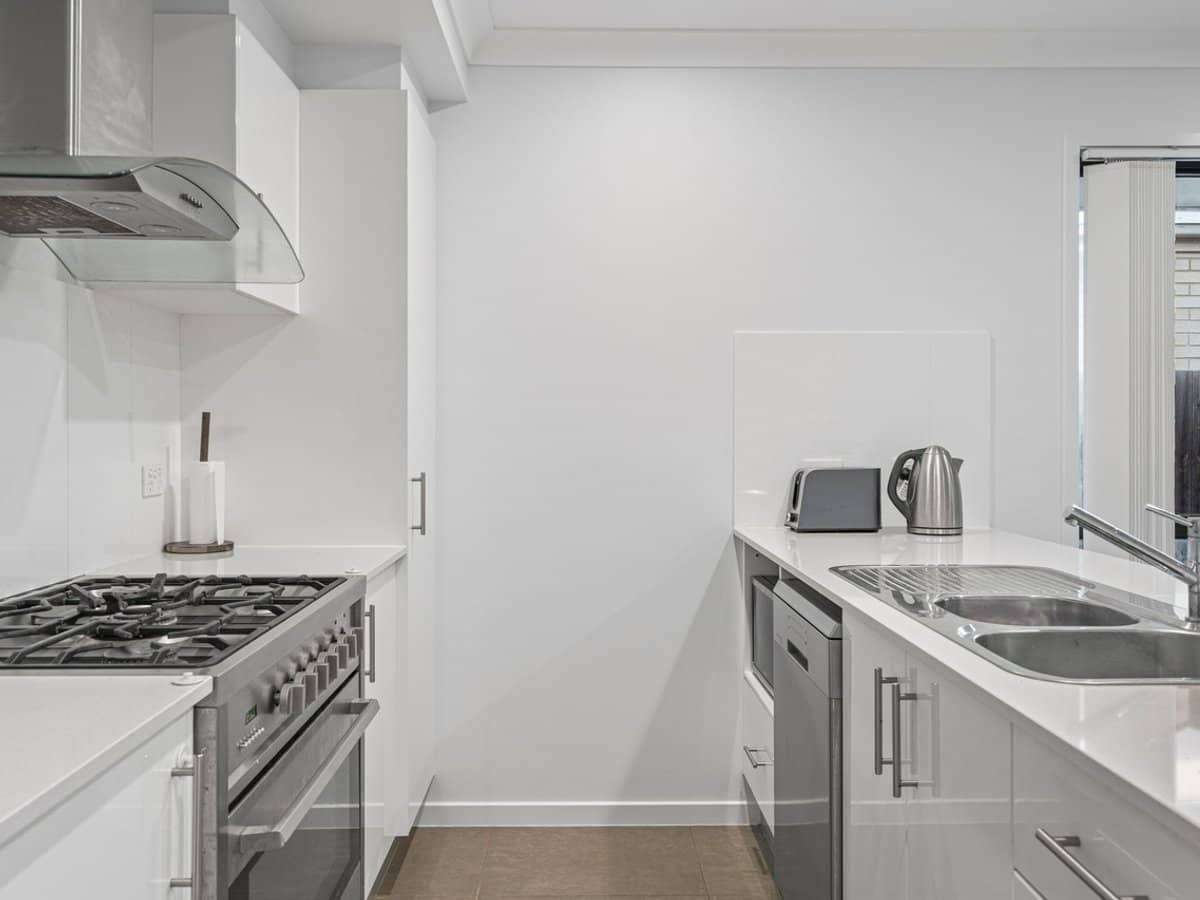 14 Chikameena Street, Logan Reserve - Thumbnail 7