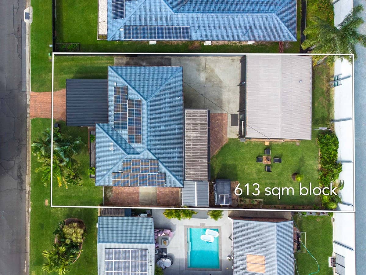 12 Myrtle Court, Palm Beach - Thumbnail 2