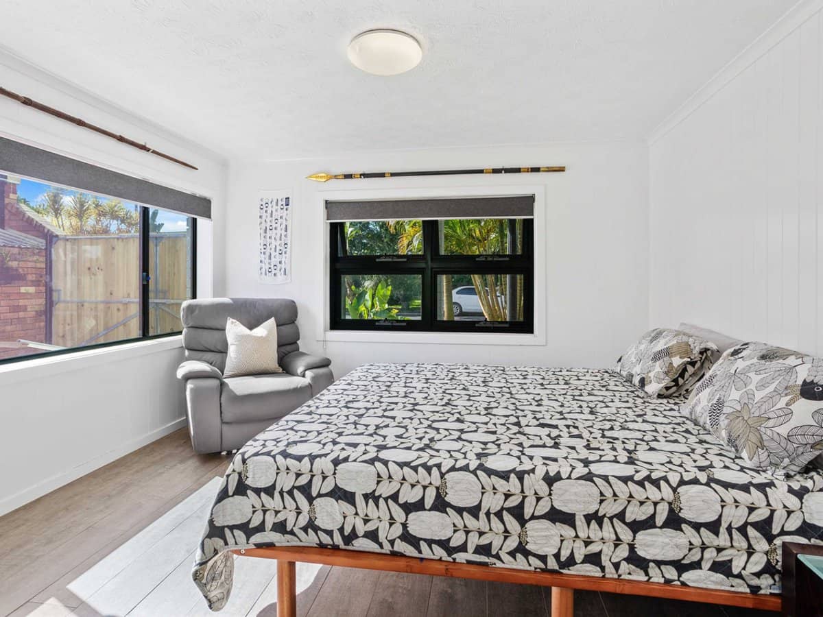 12 Myrtle Court, Palm Beach - Thumbnail 8