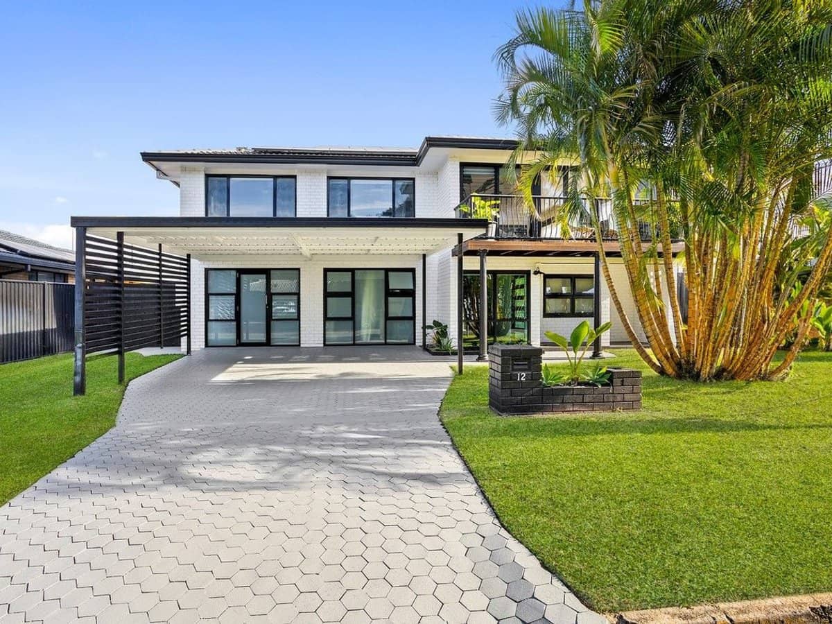 12 Myrtle Court, Palm Beach - Thumbnail 1