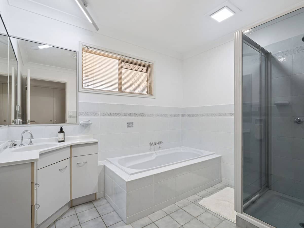 40-42 Oak Tree Court, Cedar Grove - Thumbnail 15