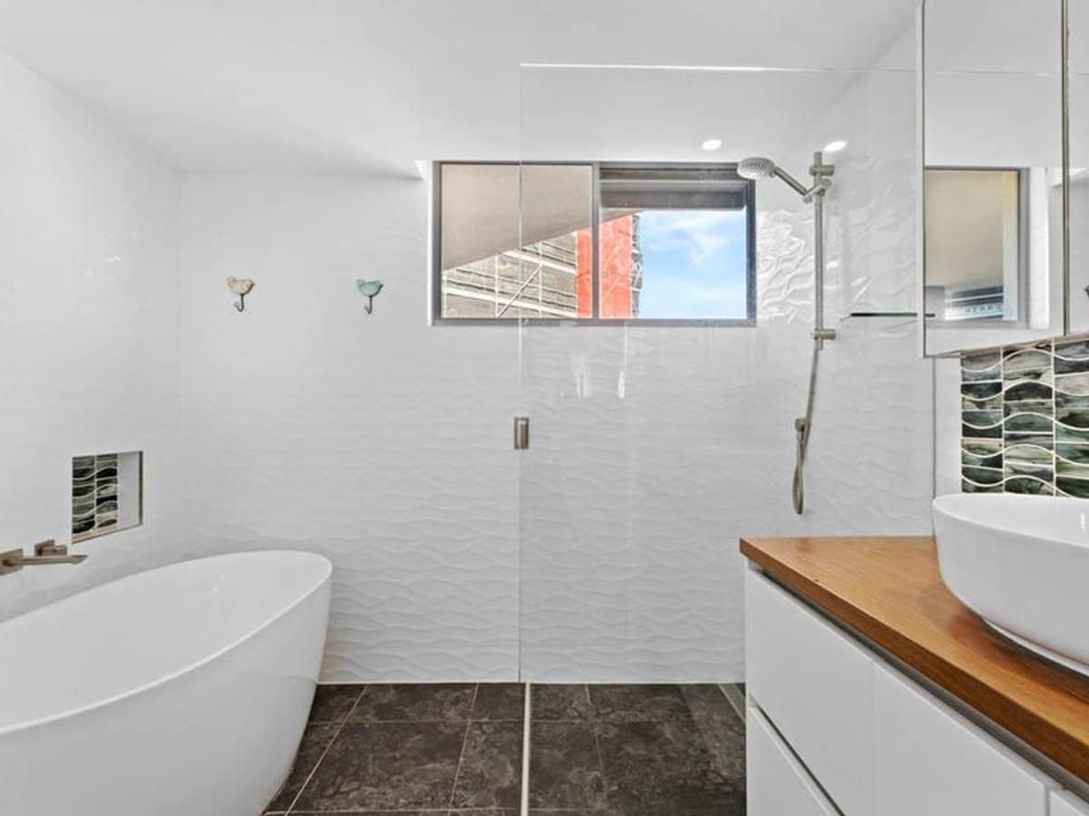 277 Golden Four Drive, Bilinga - Thumbnail 11