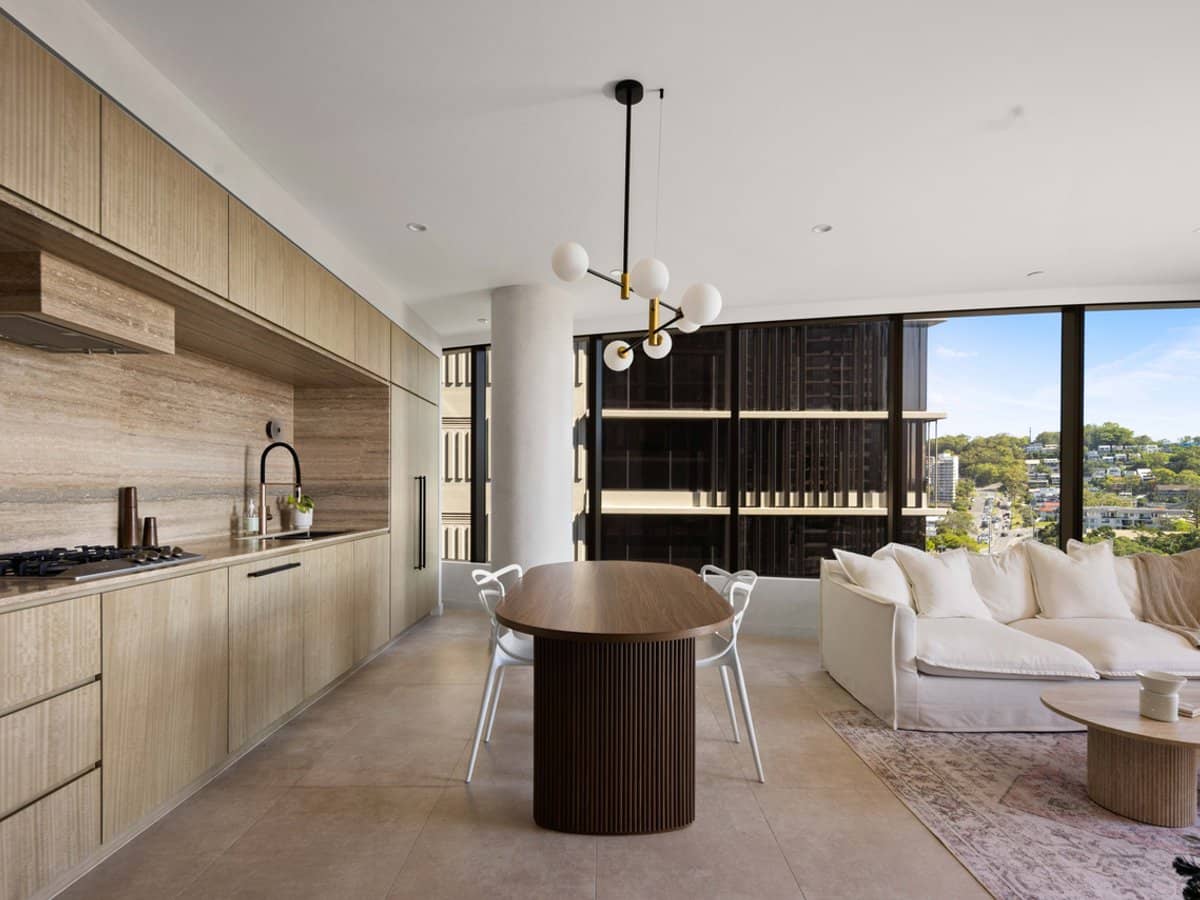 58 The Esplanade, Burleigh Heads - Thumbnail 4