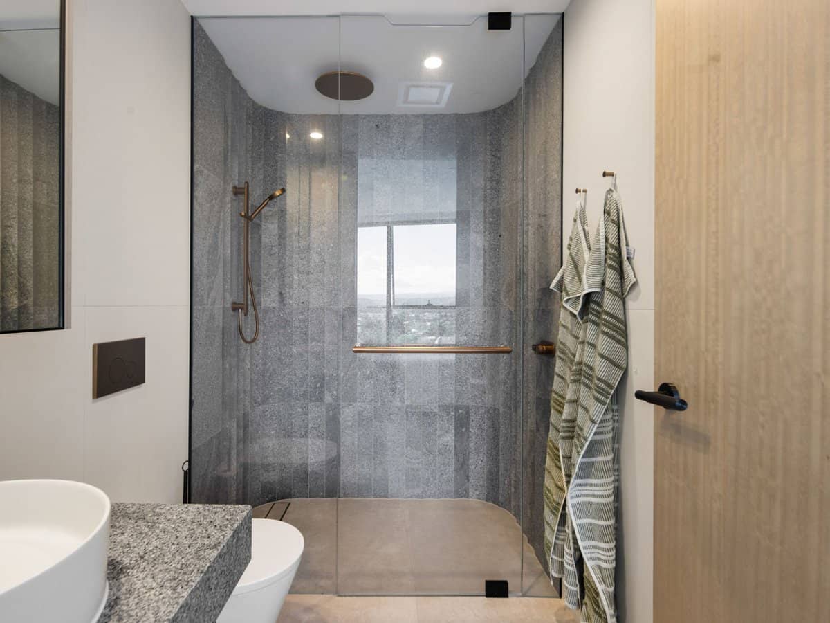 58 The Esplanade, Burleigh Heads - Thumbnail 14