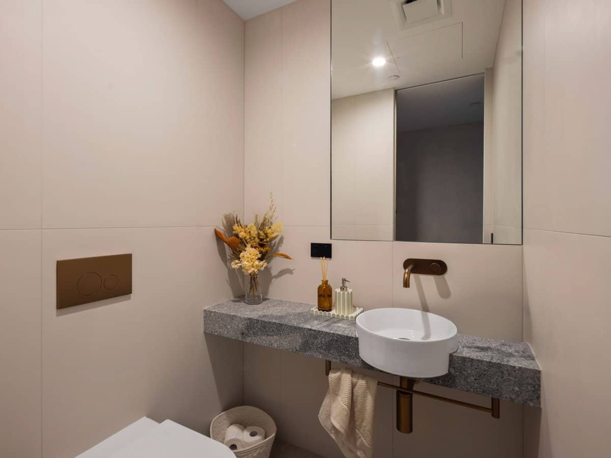 58 The Esplanade, Burleigh Heads - Thumbnail 16