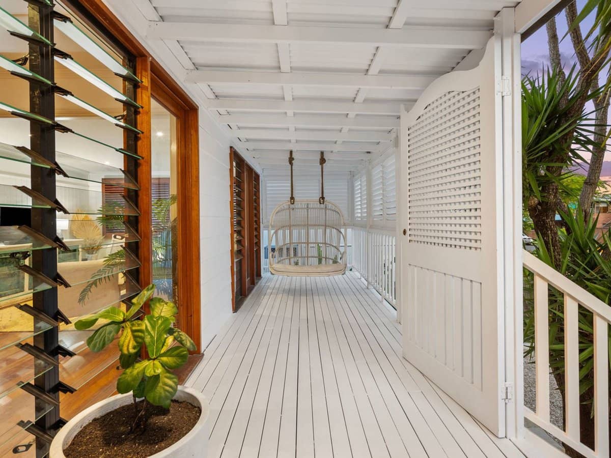 5 Third Avenue, Labrador - Thumbnail 6