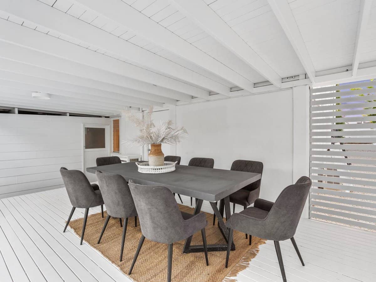 5 Third Avenue, Labrador - Thumbnail 27