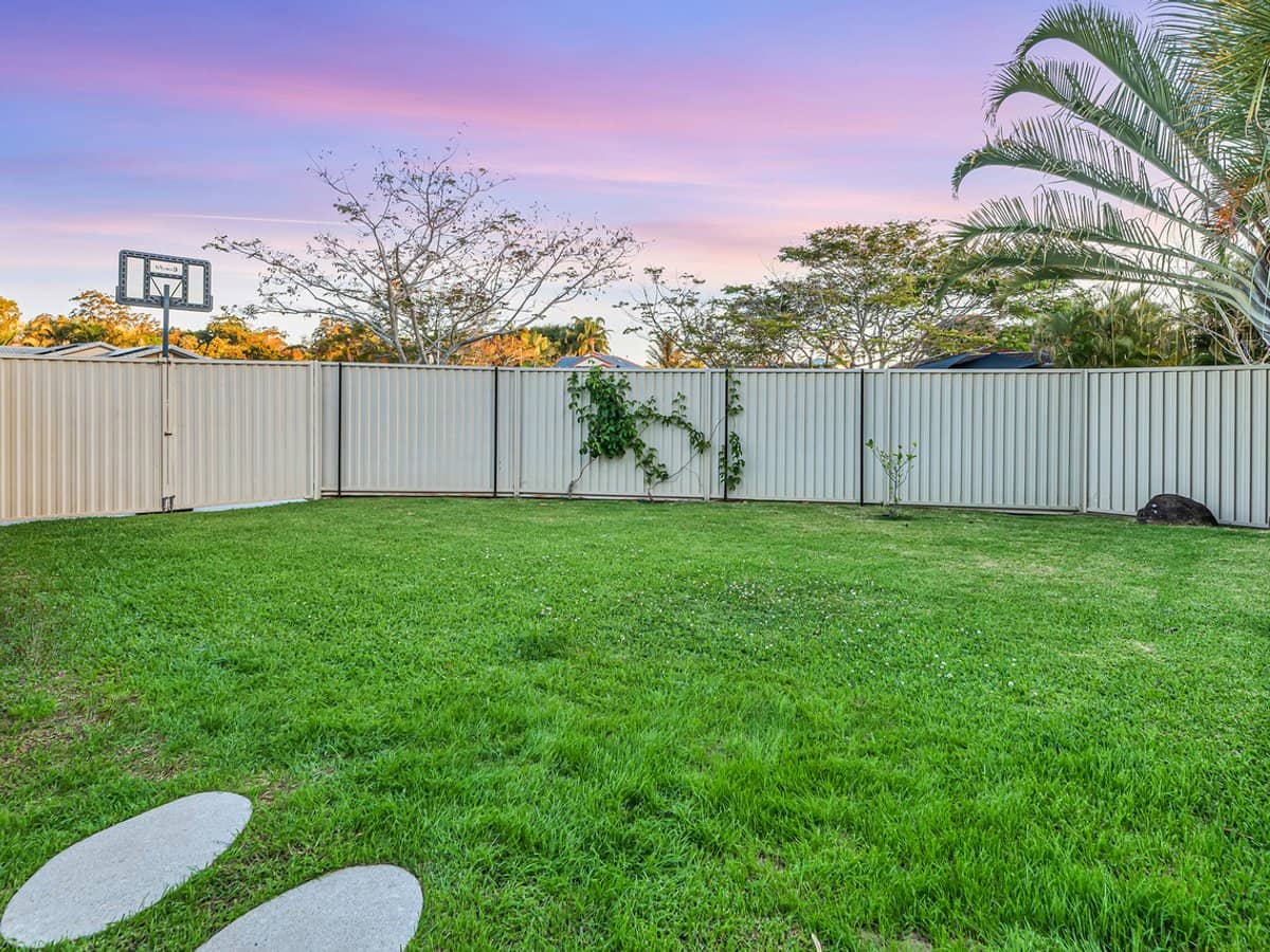 33 Lochinvar Court, ASHMORE - Thumbnail 7