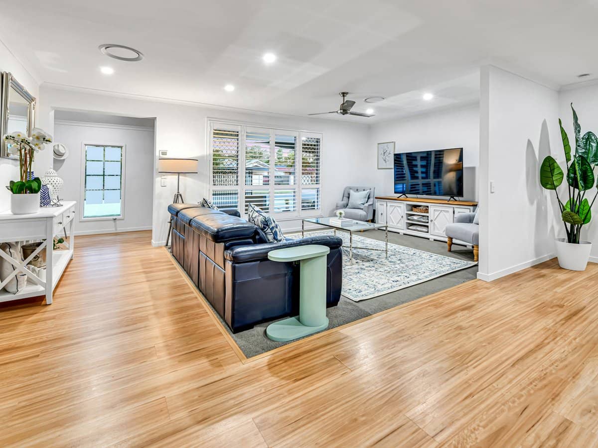 33 Lochinvar Court, ASHMORE - Thumbnail 14