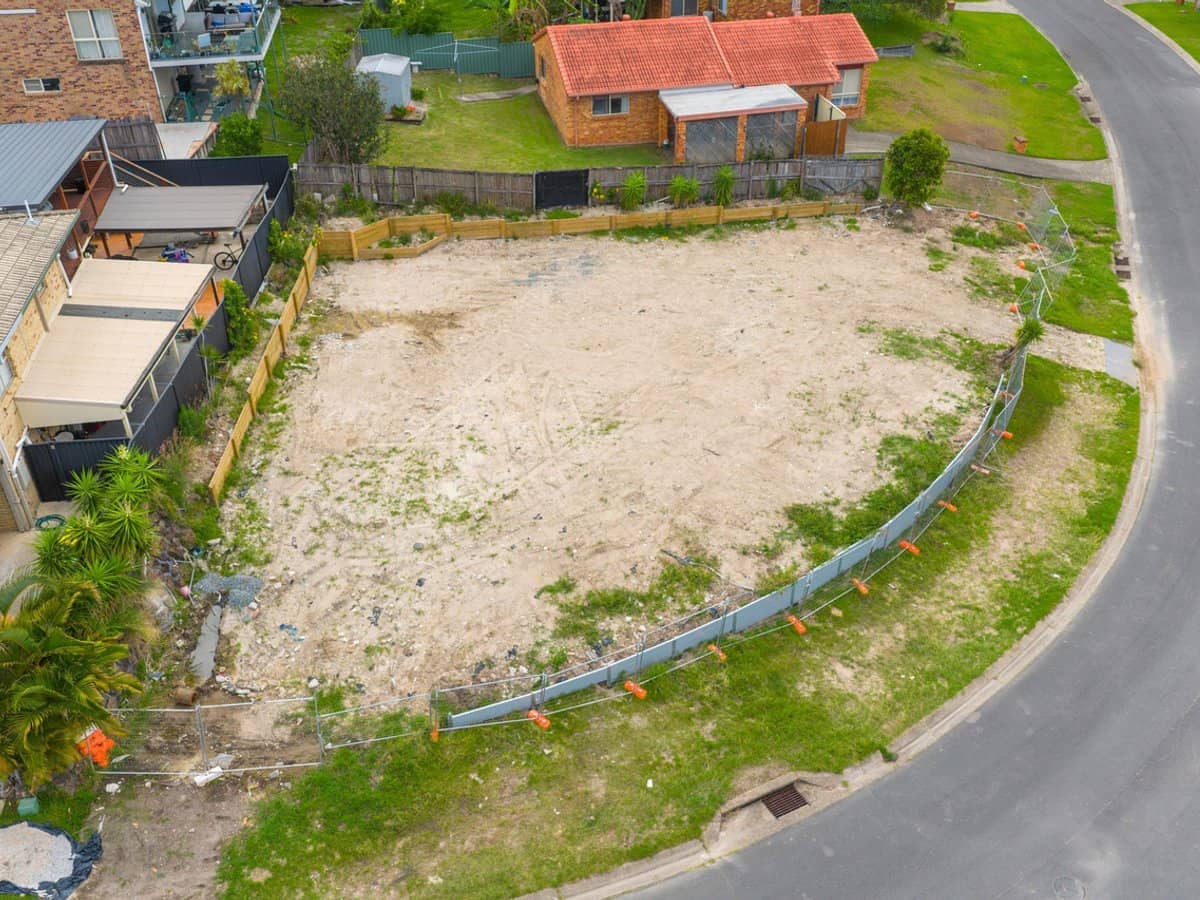 4 Paul Court, Carrara - Thumbnail 2