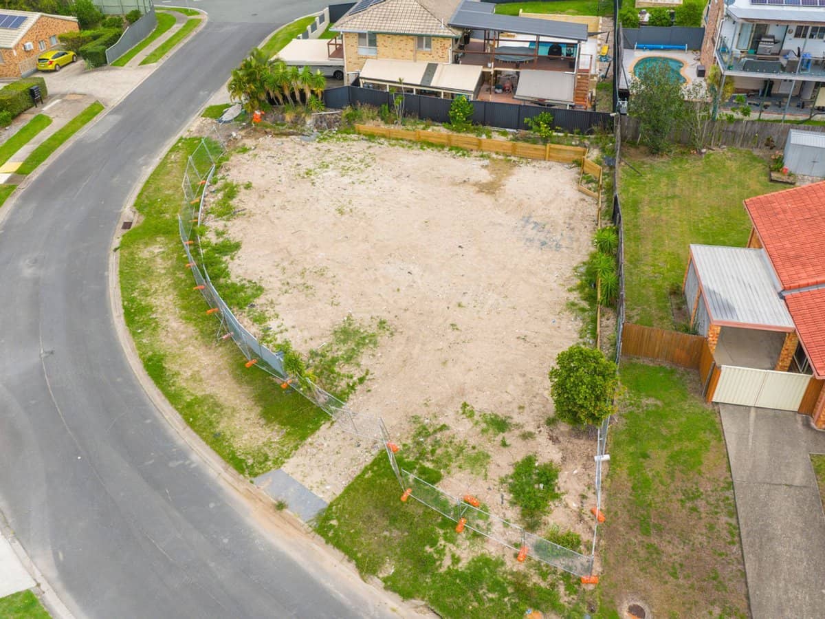 4 Paul Court, Carrara - Thumbnail 3