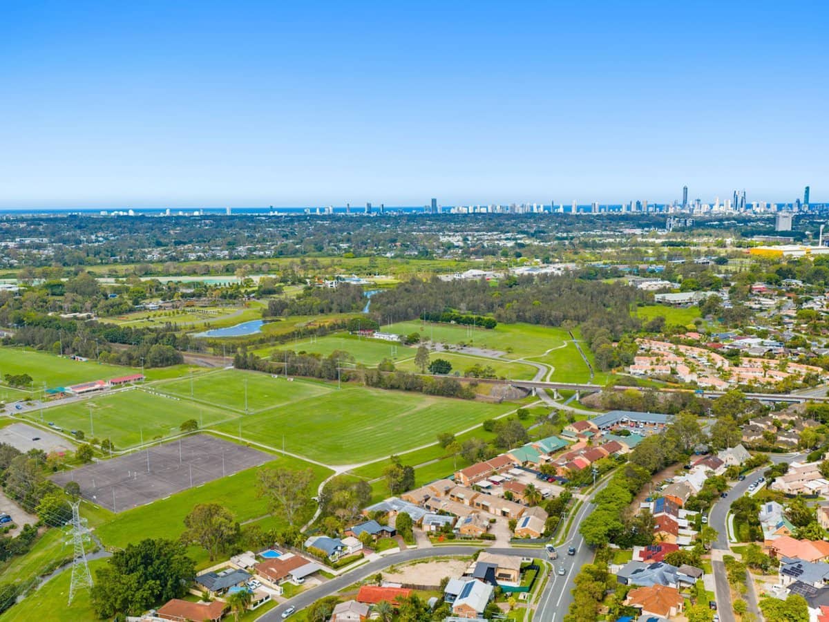 4 Paul Court, Carrara - Thumbnail 9