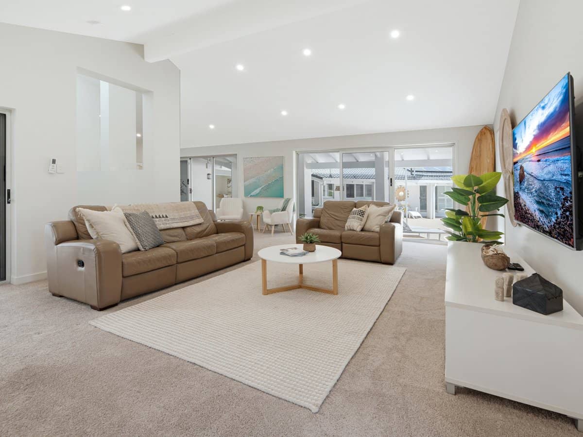 10 Jacana Street, ASHMORE - Thumbnail 13