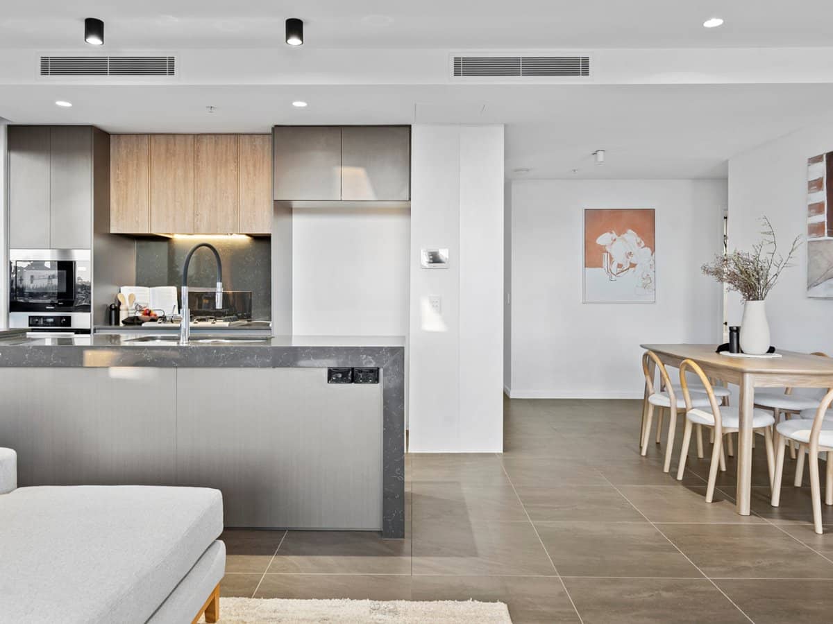 28 Dalpura Street, SURFERS PARADISE - Thumbnail 11