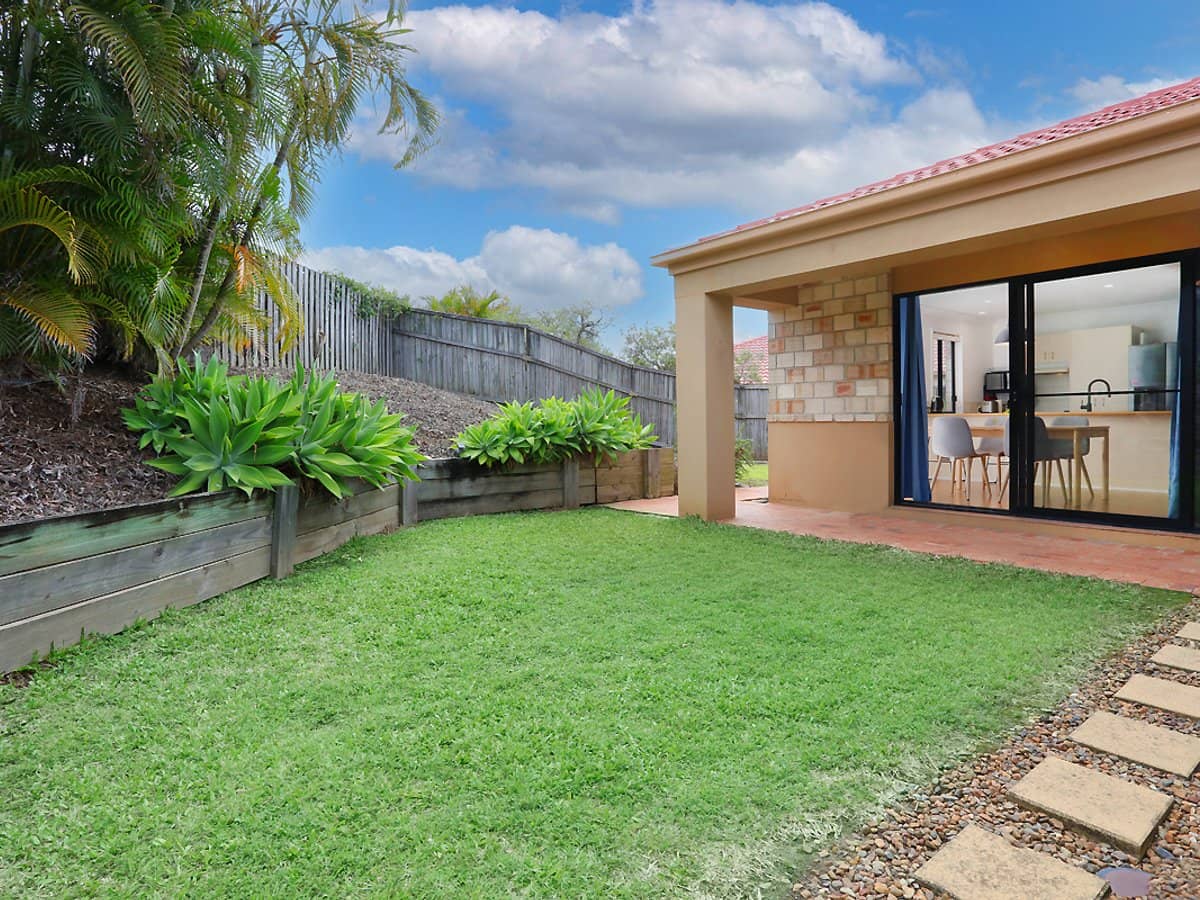 24 Amsonia Court, ARUNDEL - Thumbnail 3