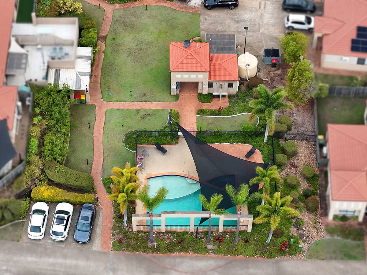 24 Amsonia Court, ARUNDEL - Thumbnail 6