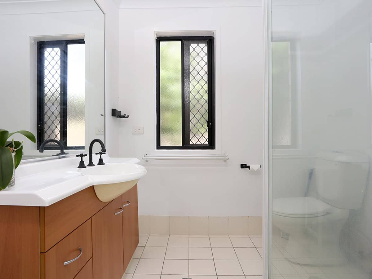 24 Amsonia Court, ARUNDEL - Thumbnail 17