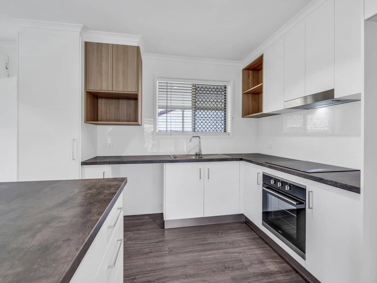 8 Sapium Road, ASHMORE - Thumbnail 9