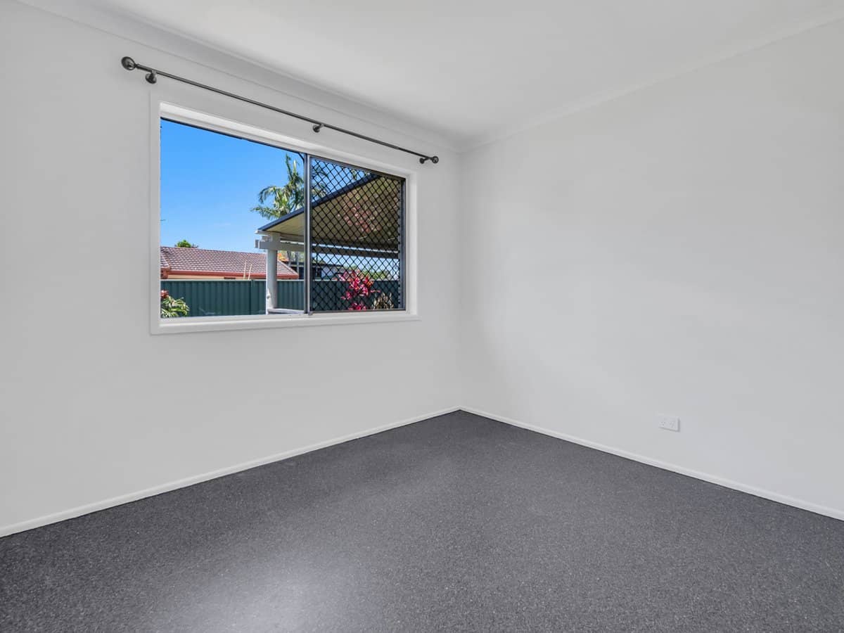 8 Sapium Road, ASHMORE - Thumbnail 13