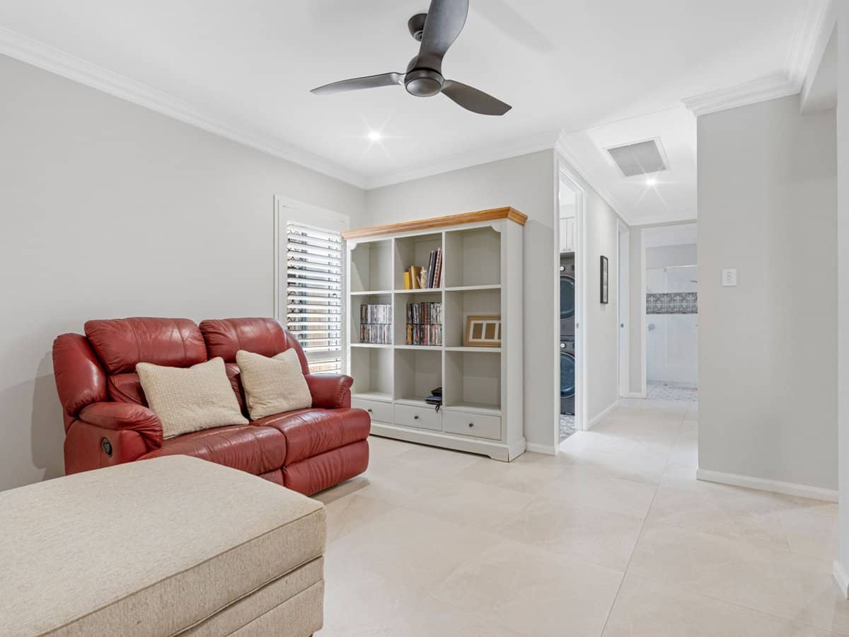 26 Amber Circuit, Greenbank - Thumbnail 9