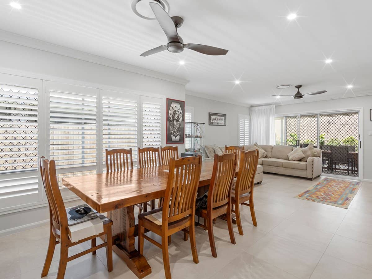 26 Amber Circuit, Greenbank - Thumbnail 14