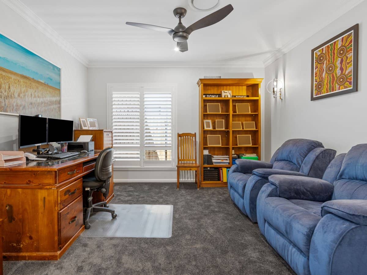 26 Amber Circuit, Greenbank - Thumbnail 19