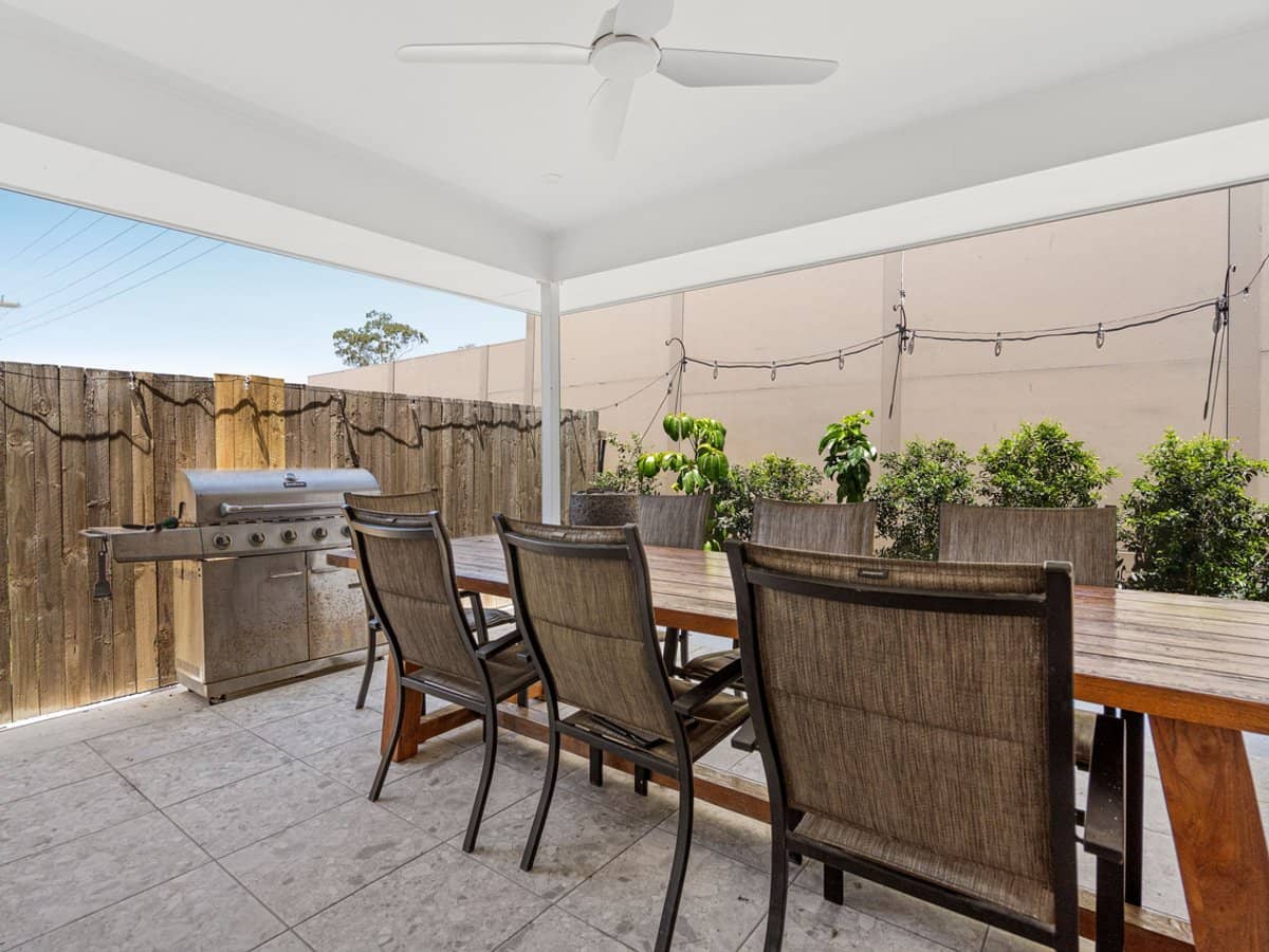 26 Amber Circuit, Greenbank - Thumbnail 21