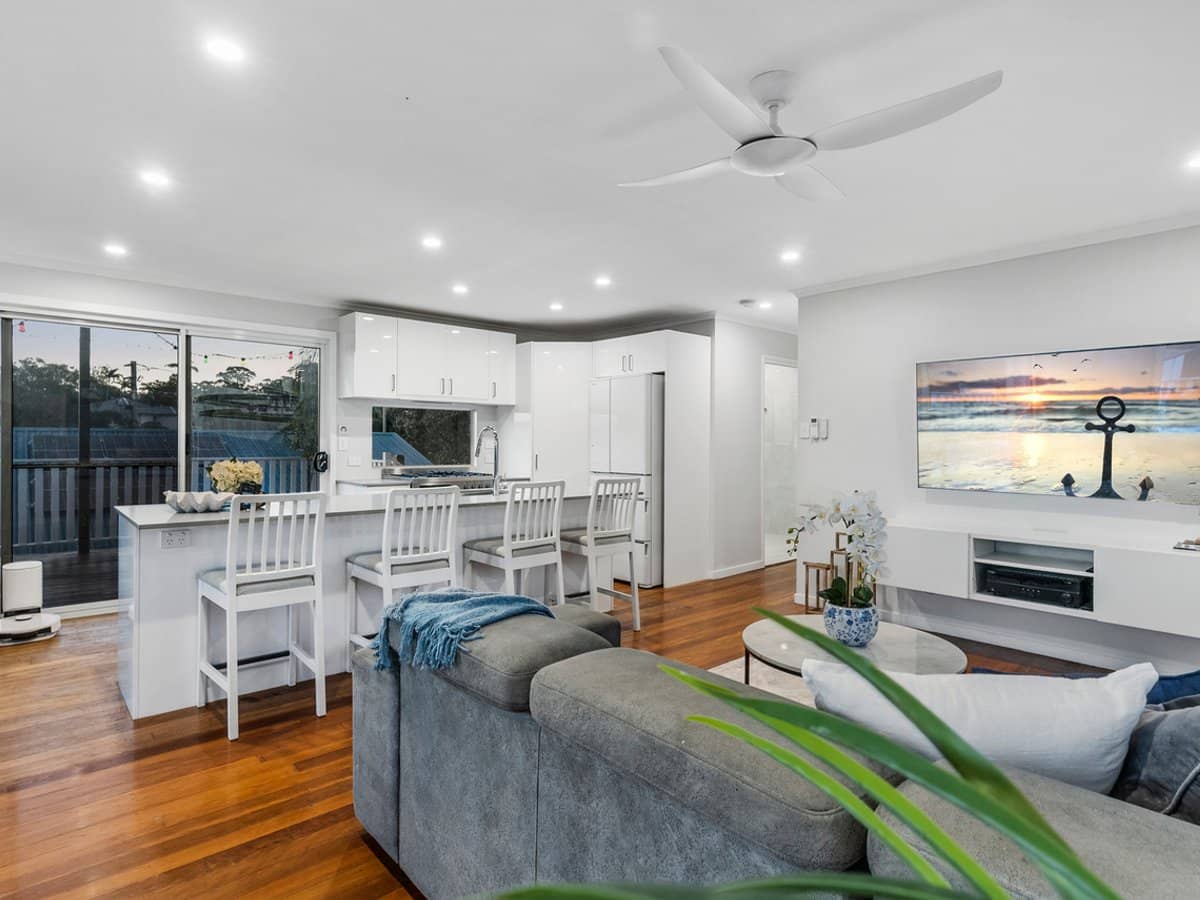 6 Marjula Street, COOMERA - Thumbnail 3