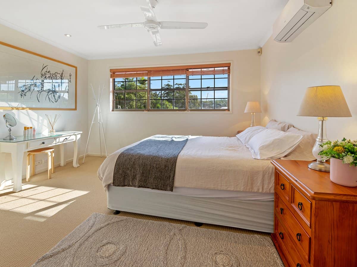 13 Kerria Crescent, ASHMORE - Thumbnail 14