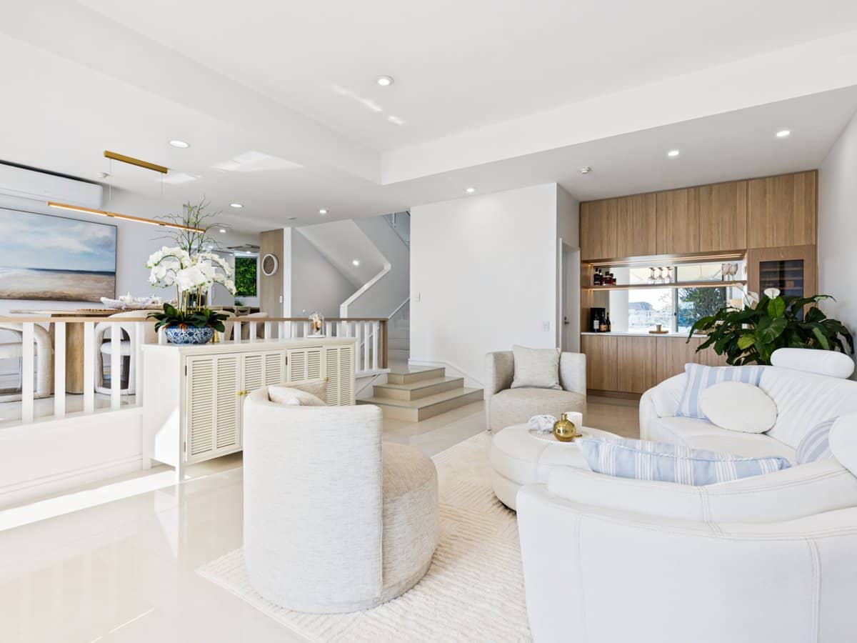 12 Commodore Drive, PARADISE WATERS - Thumbnail 7