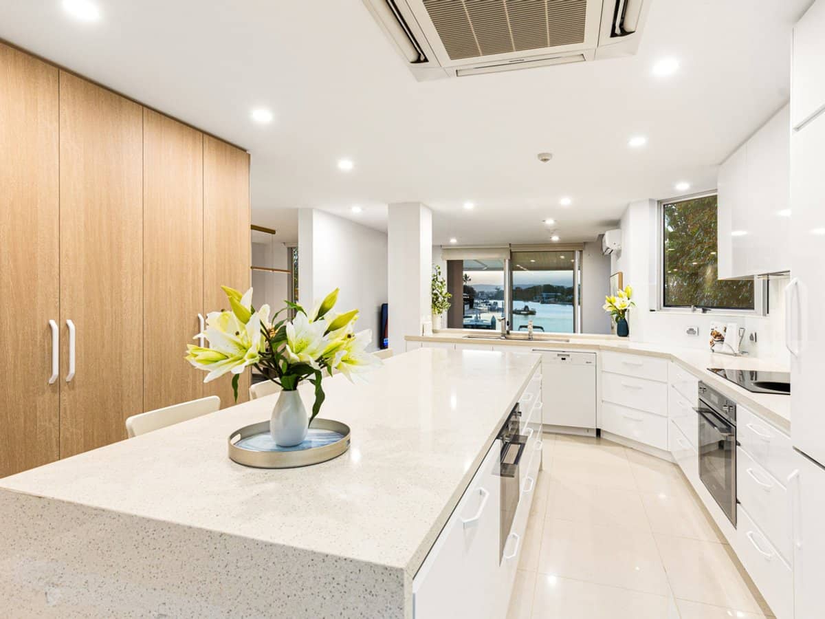 12 Commodore Drive, PARADISE WATERS - Thumbnail 14