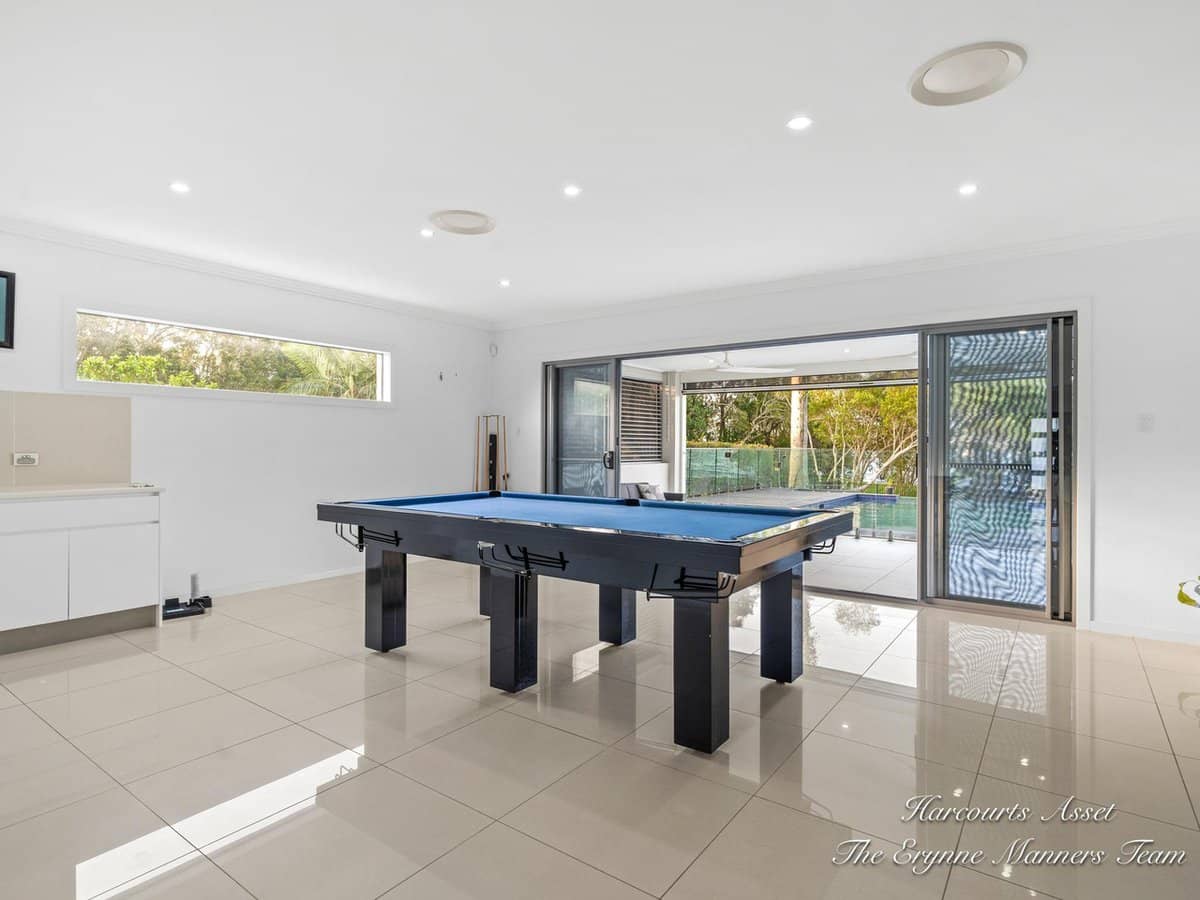 8 Adrian Court, JACOBS WELL - Thumbnail 10