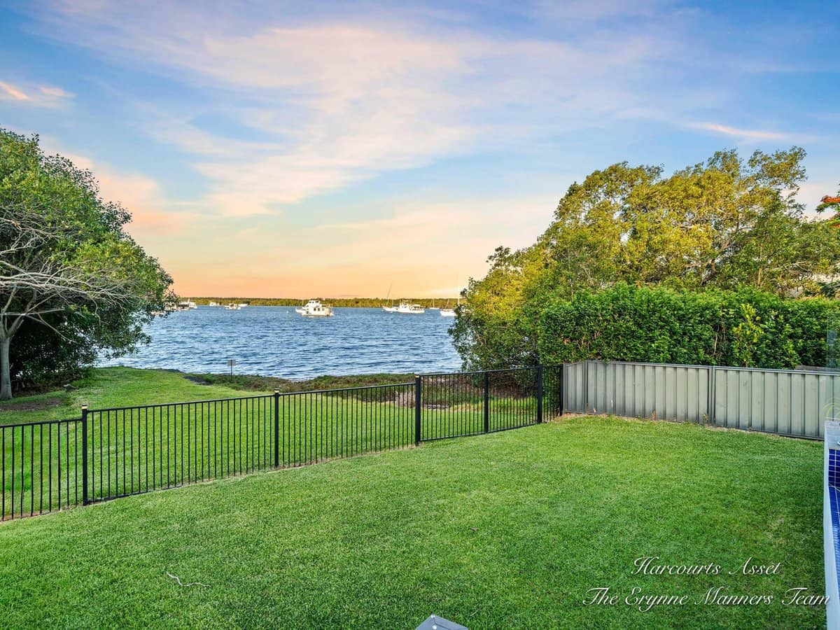 8 Adrian Court, JACOBS WELL - Thumbnail 13