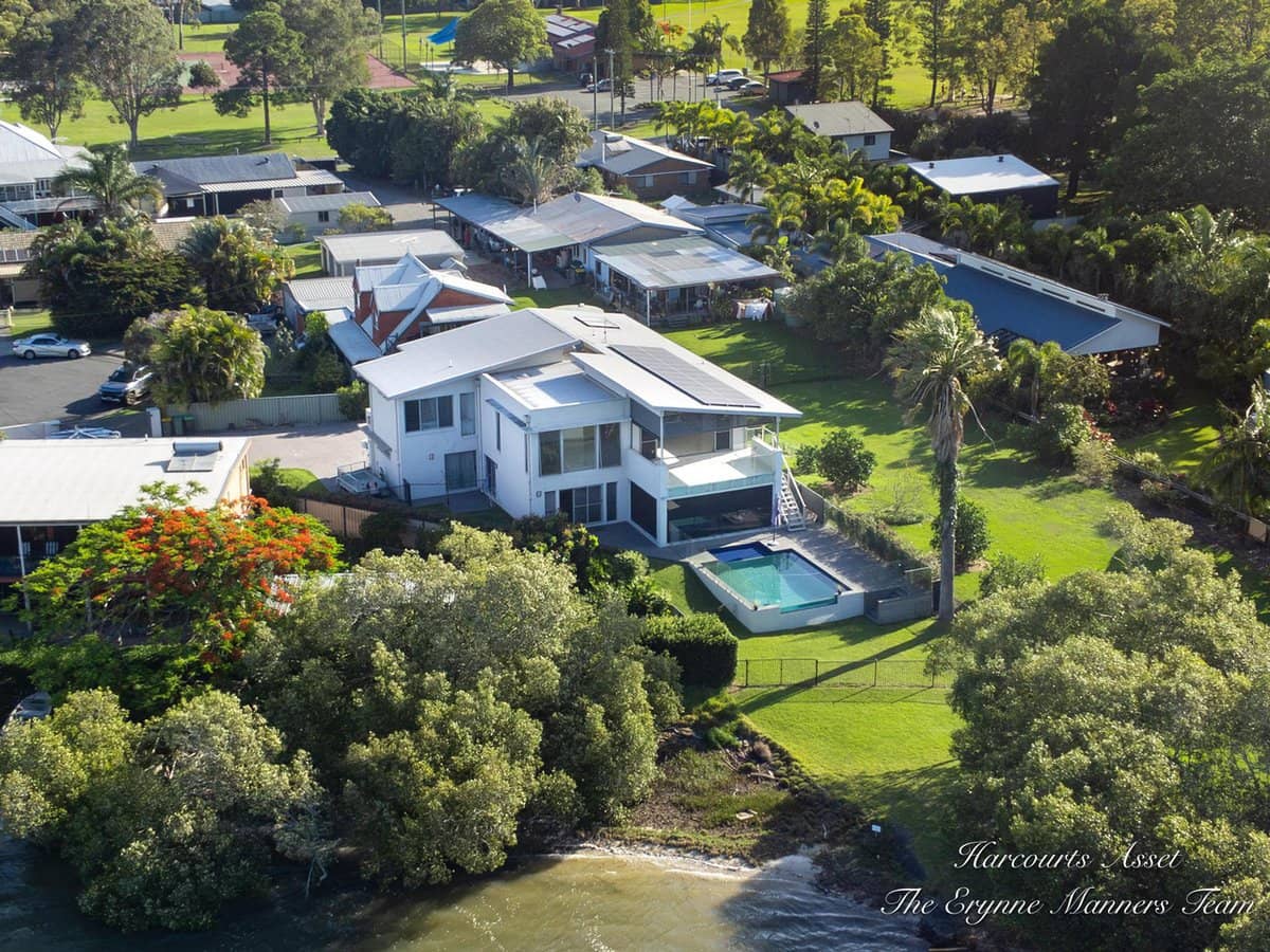 8 Adrian Court, JACOBS WELL - Thumbnail 14