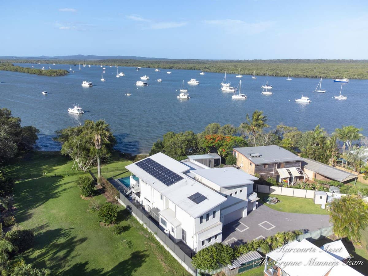 8 Adrian Court, JACOBS WELL - Thumbnail 23