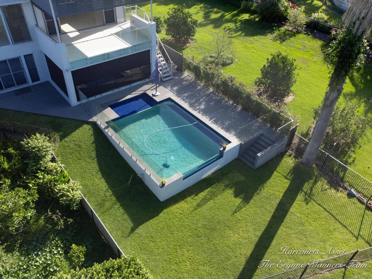 8 Adrian Court, JACOBS WELL - Thumbnail 30