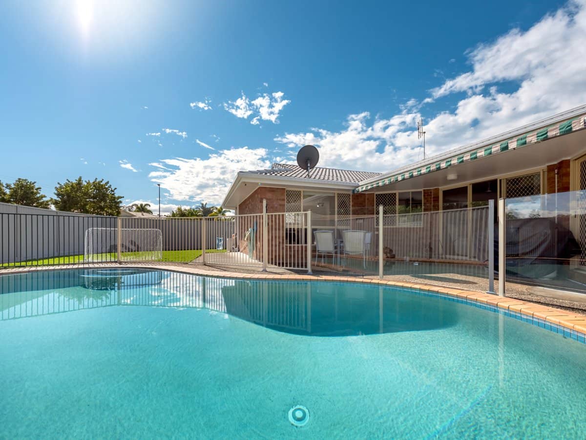 2 Chadstone Place, ROBINA - Thumbnail 1