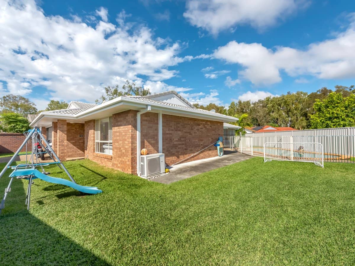 2 Chadstone Place, ROBINA - Thumbnail 3