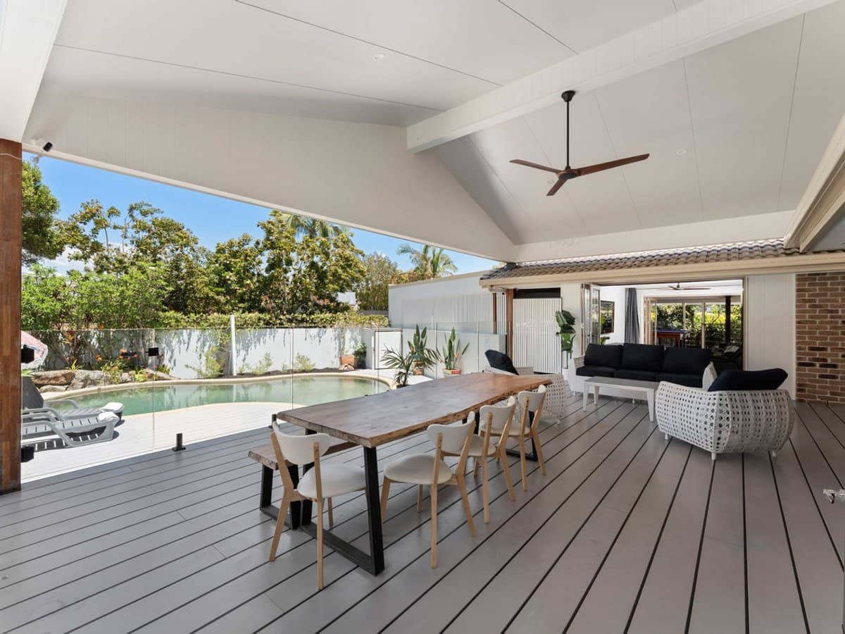 37 Beaconsfield Drive, Burleigh Waters - Thumbnail 1