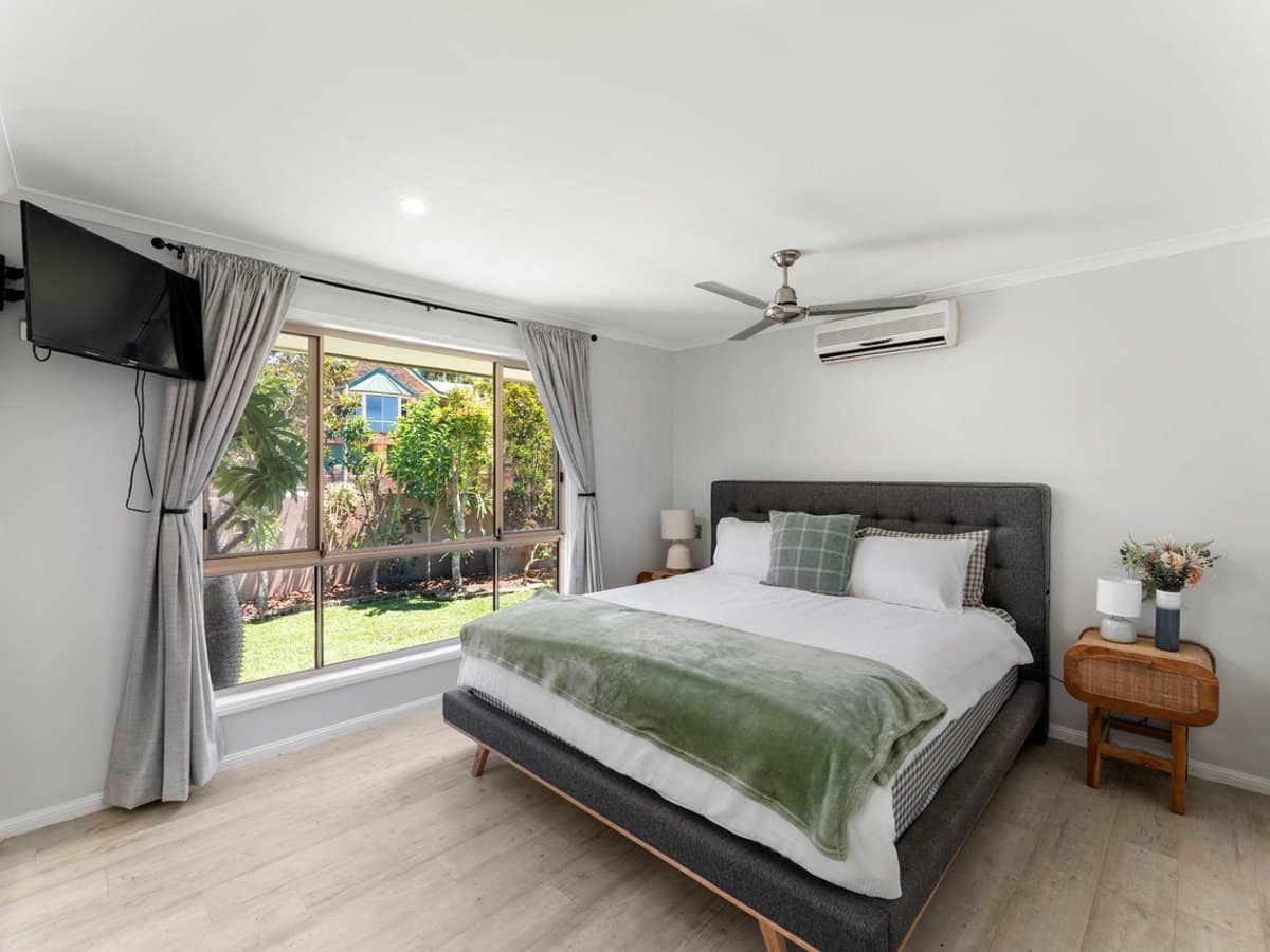 37 Beaconsfield Drive, Burleigh Waters - Thumbnail 7