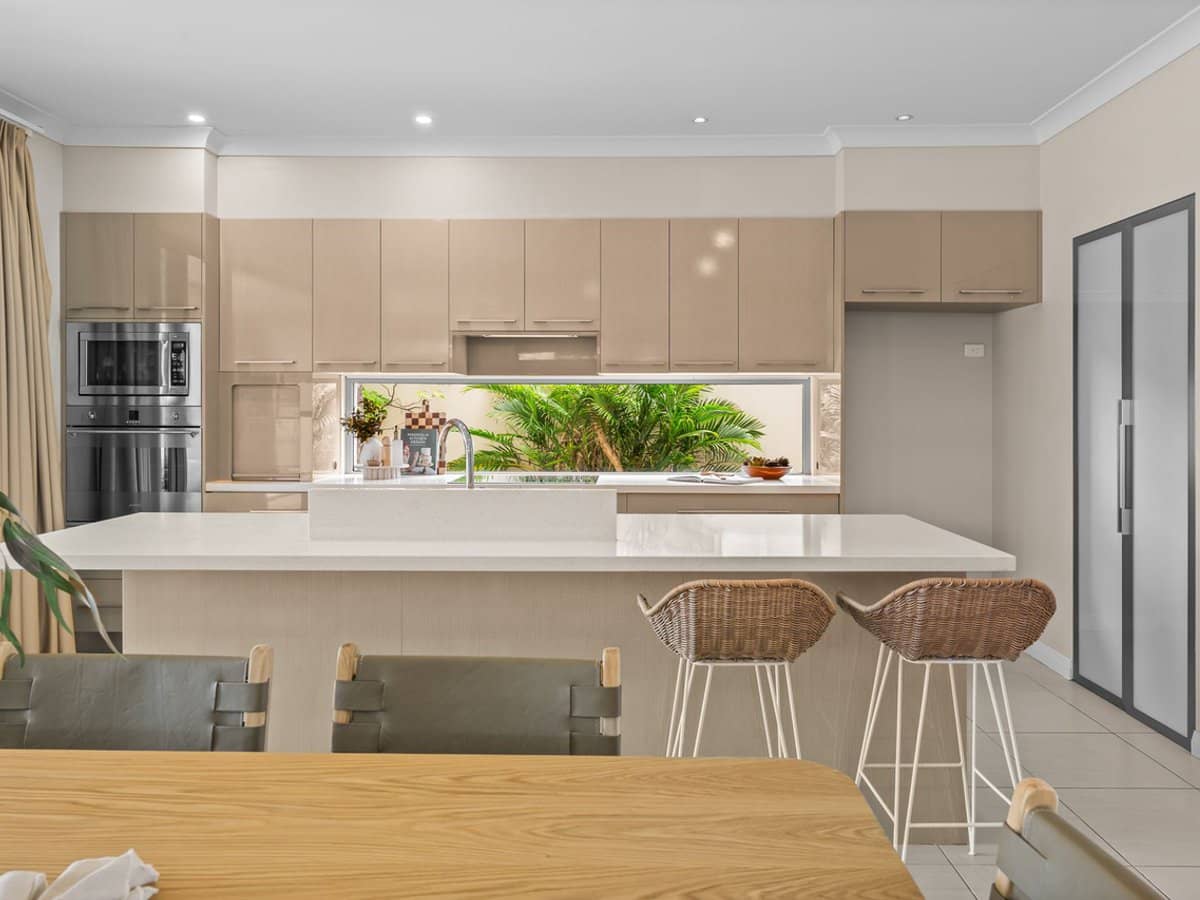 9103 Peter Senior Drive, HOPE ISLAND - Thumbnail 11