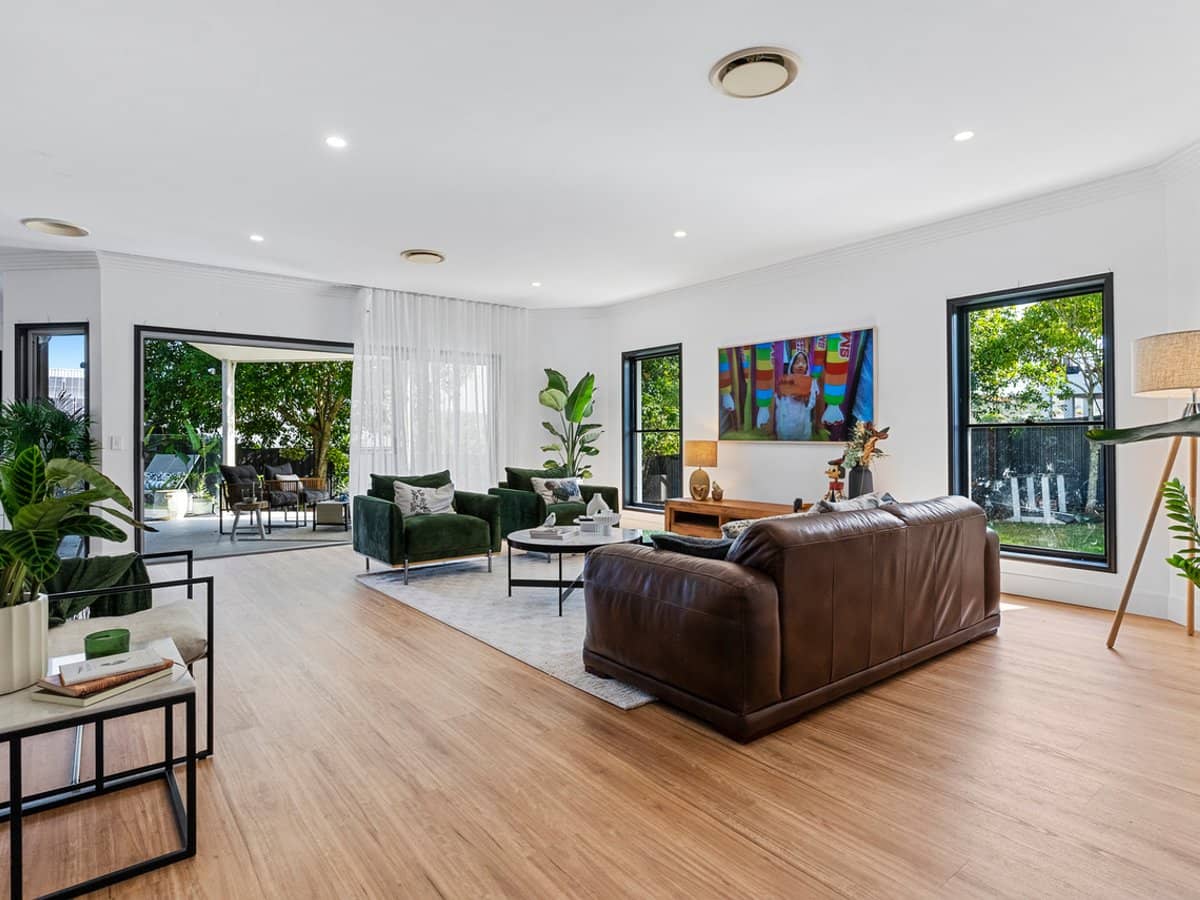 20 Rainlily Crescent, UPPER COOMERA - Thumbnail 4