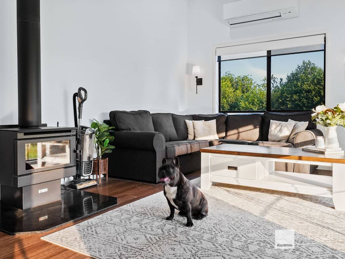 99 Couldery Court, Cedar Grove - Thumbnail 11