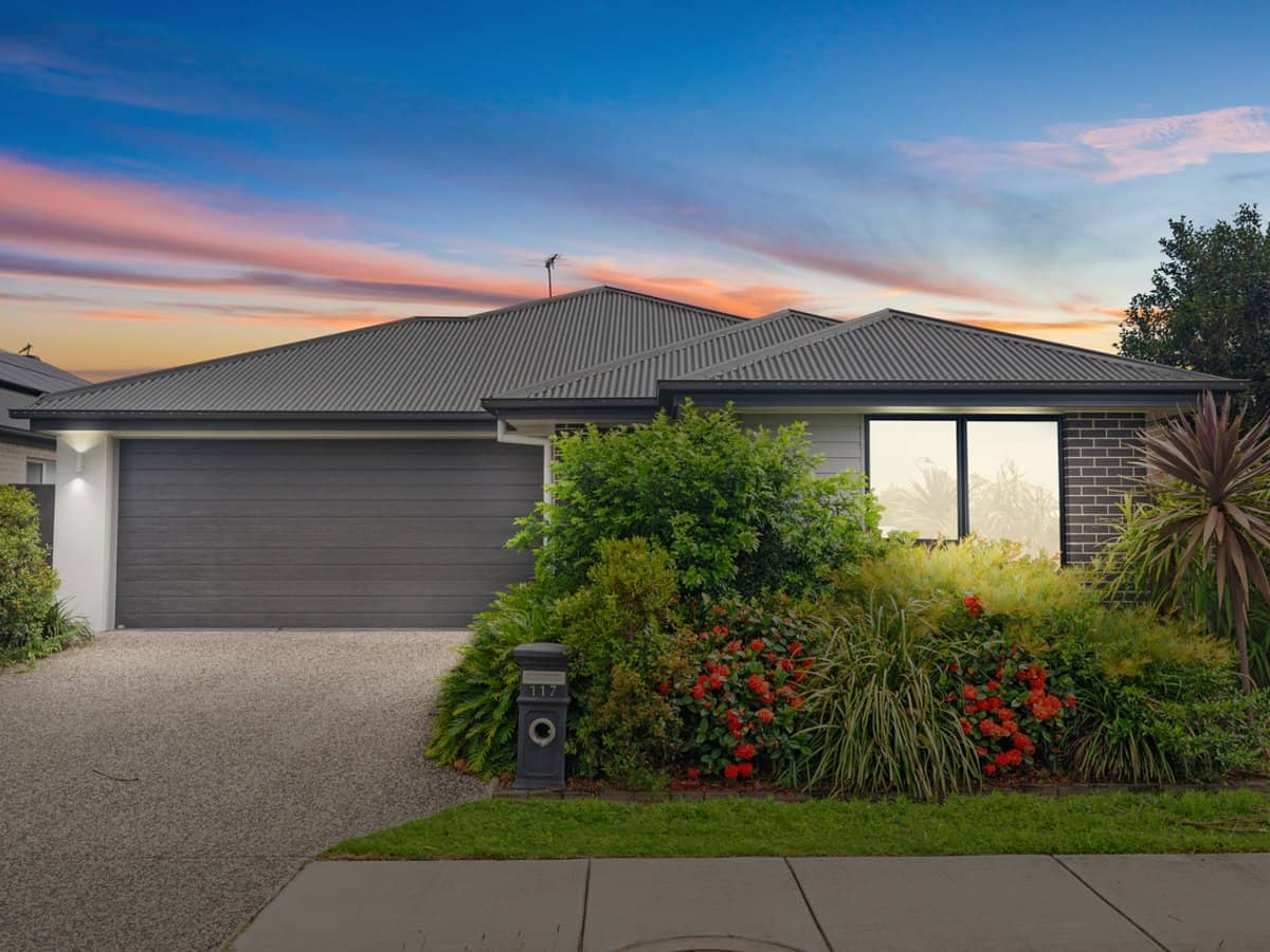 117 Riparian Circuit, LOGAN RESERVE - Thumbnail 1